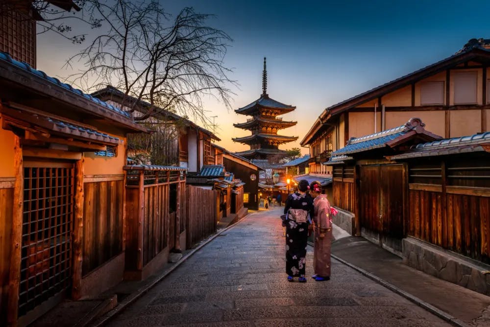 Alleys in front of Yasaka Pagoda in Kyoto, Kyoto Prefecture
