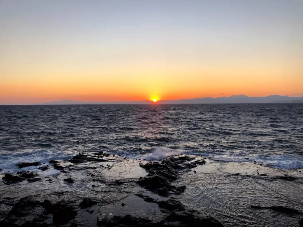 Sunset view from Chigogafuchi Abyss in Enoshima, Kanagawa Prefecture