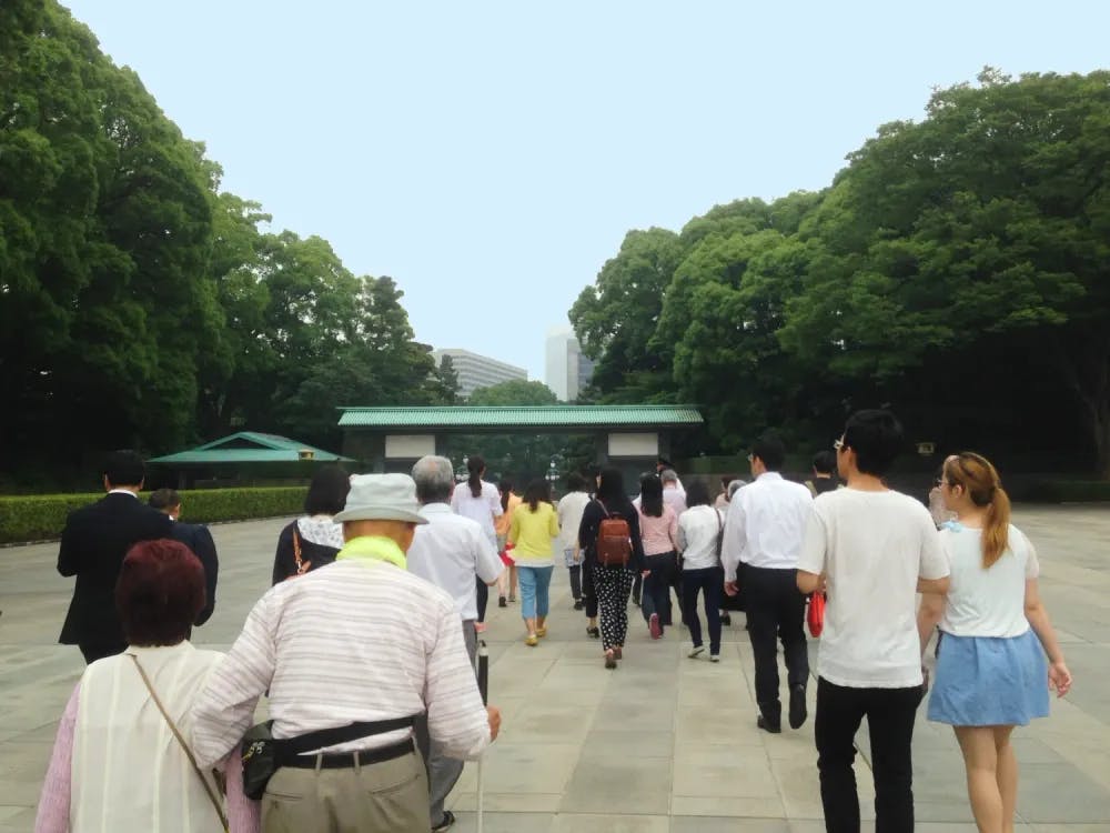 Walking tour of the Imperial Palace in Otemachi, Tokyo