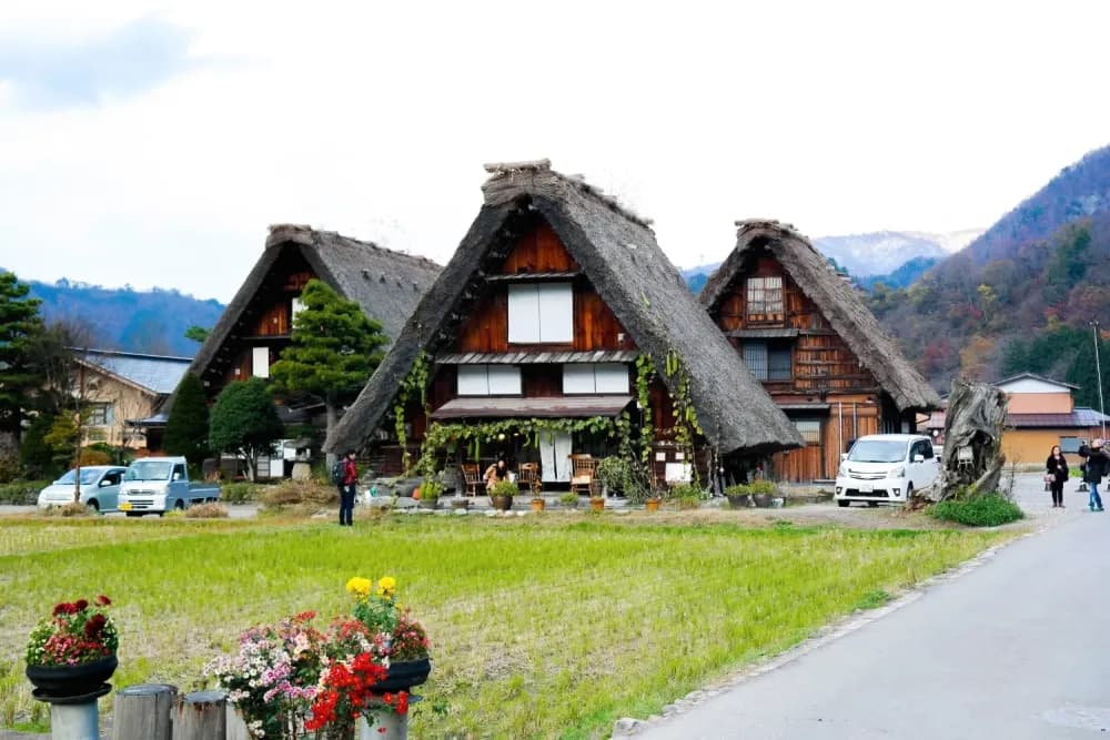 Gassho-zukuri houses in Ogimachi, Gifu Prefecture