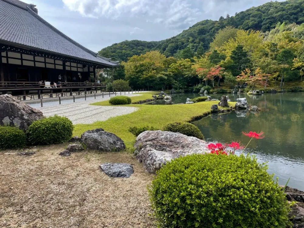 Pond and temple building in Tenryuji in Arashiyama, Kyoto Prefecture