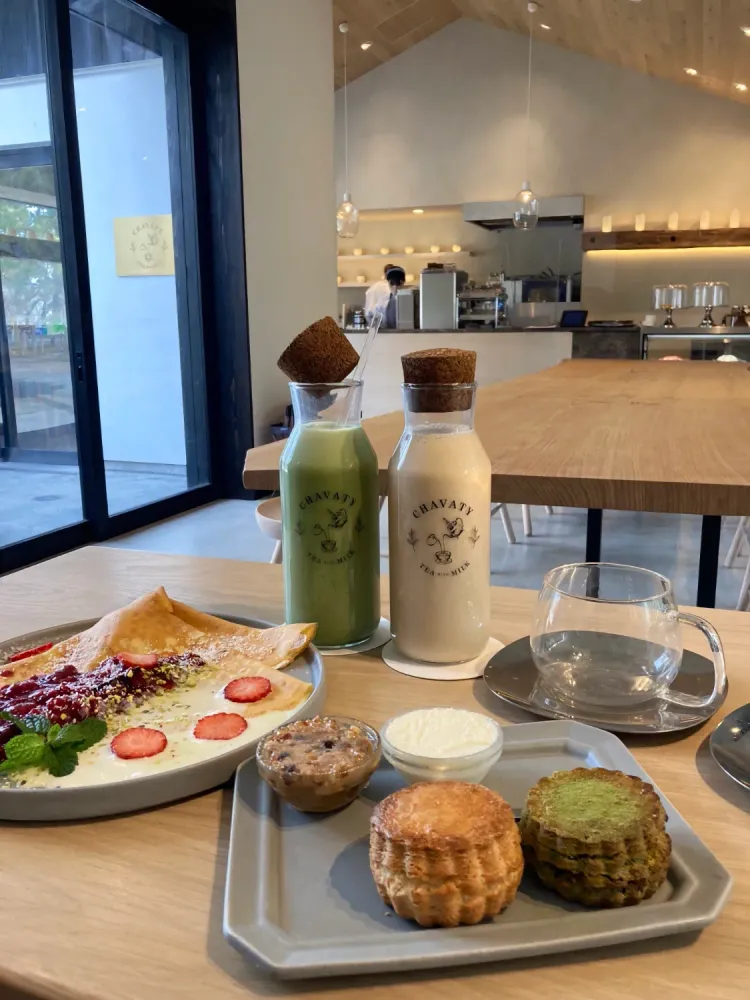 Scones, galette, and milk tea at Chavaty in Kyoto, Kyoto Prefecture