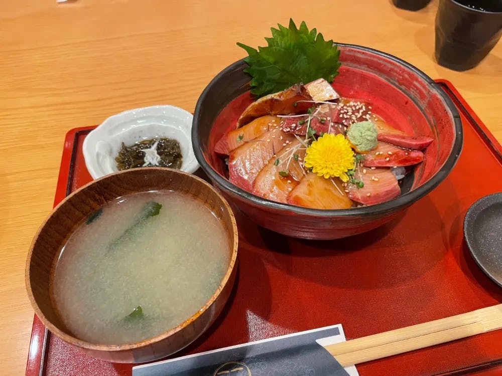 Buri rice bowl at Ichigyo Ichie in Kinosaki Onsen, Hyogo Prefecture